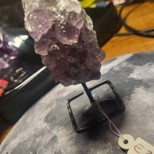 Drusa di Ametista supporto L'arcano segreto ametista-drusa-supporto