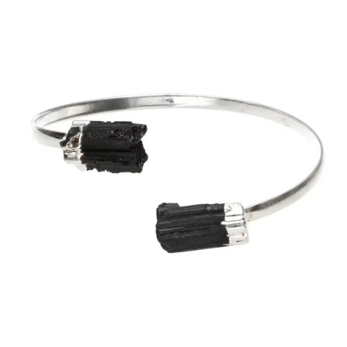 Bracciale rigido con tormalina nera grezza e montatura argento, vista laterale