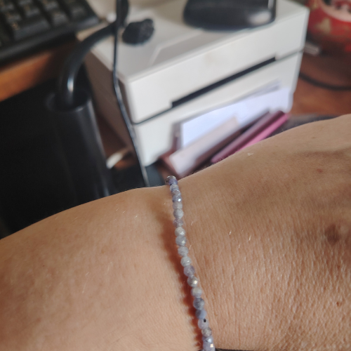 Bracciale Sfaccettato in Tanzanite della Tanzania – Filo di Luce