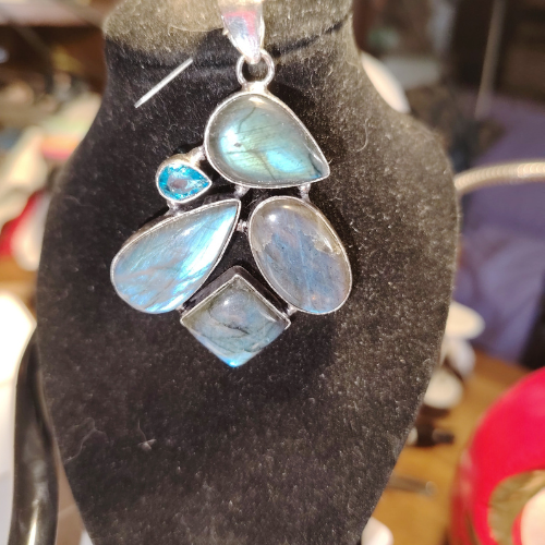 Ciondolo in argento 925 con Labradorite