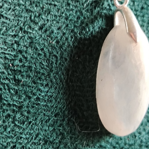Ciondolo argento cabochon pietra luna L'arcano segreto ciondolo-luna-lato