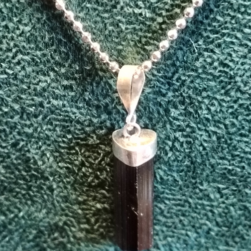 Ciondolo cattedrale tormalina piccola argento L'arcano segreto ciondolo-piccolo-tormalina-sopra