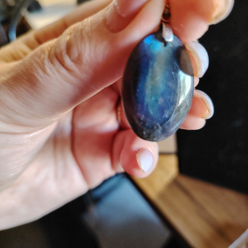 Ciondolo ovale in labradorite EXTRA da 2,5 a 3 cm