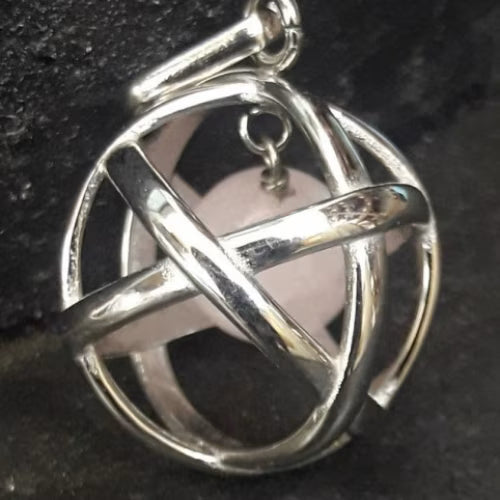 Genesa in quarzo rosa L'arcano segreto genesa-quarzo-rosa