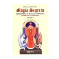 Libro con copertina illustrata viola e rossa, titolo Magia Segreta Volume 7