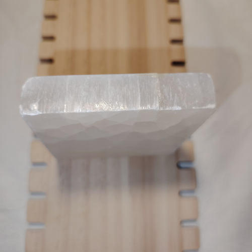 Piastra in Selenite "Fiore di Loto" – Base di Ricarica e Purificazione