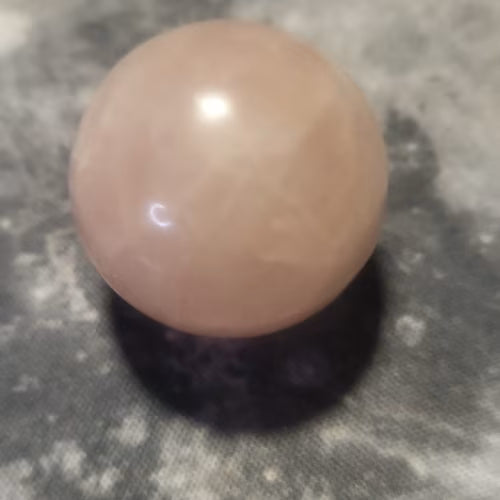 Sfera di quarzo rosa - L'arcano segreto